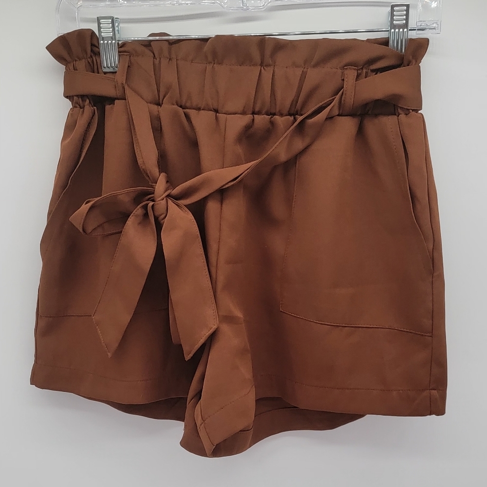 Dizzy Lizzy Chic High Waist Brown Women's Shorts with Bow. Size S.
